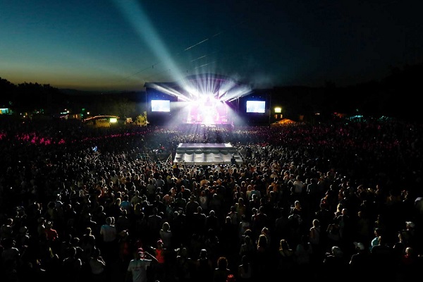 Un concert d'Aluna Festival, l'un des 6 000 festivals qu'on recense en France