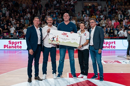 Première remise de chèque à la Roche-sur-Yon